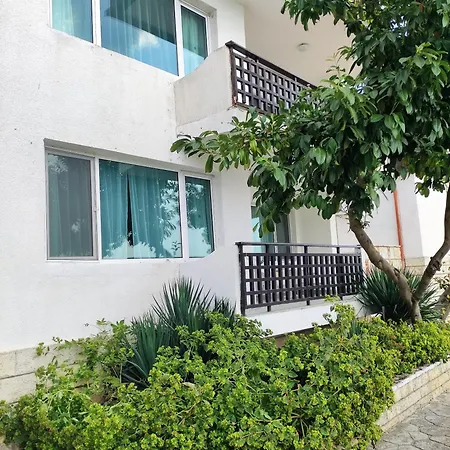 Hotel Oasis - Access Balcic