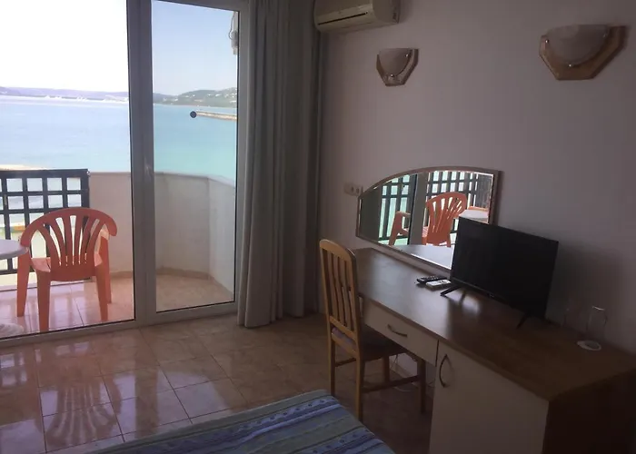 فندق Oasis - Access 3*