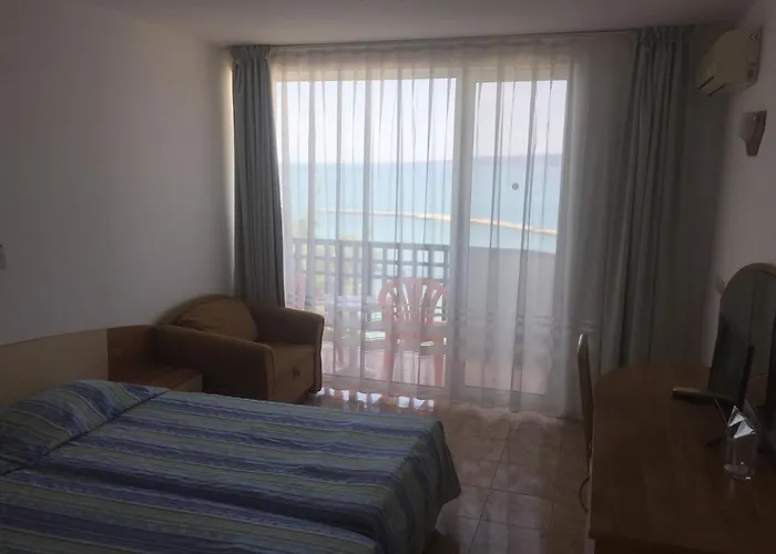 فندق Oasis - Access 3*