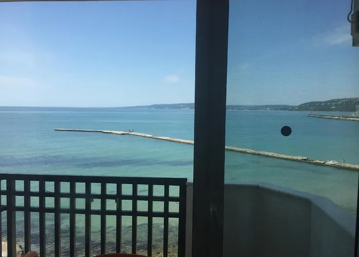 Oasis - Access 3* بالشيك