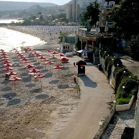 Oasis - Access Hotel 3*