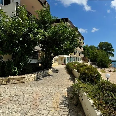 Oasis - Access Hotel 3*