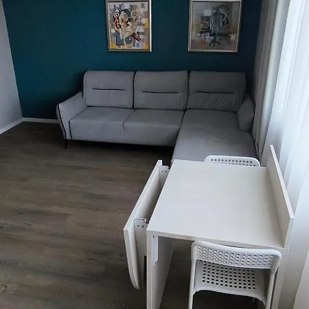 Hotel Oasis - Access