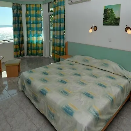 Oasis - Access Hotel Baltsjik