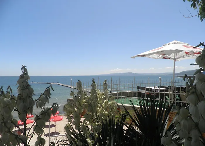 Oasis - Access Hotel 3*